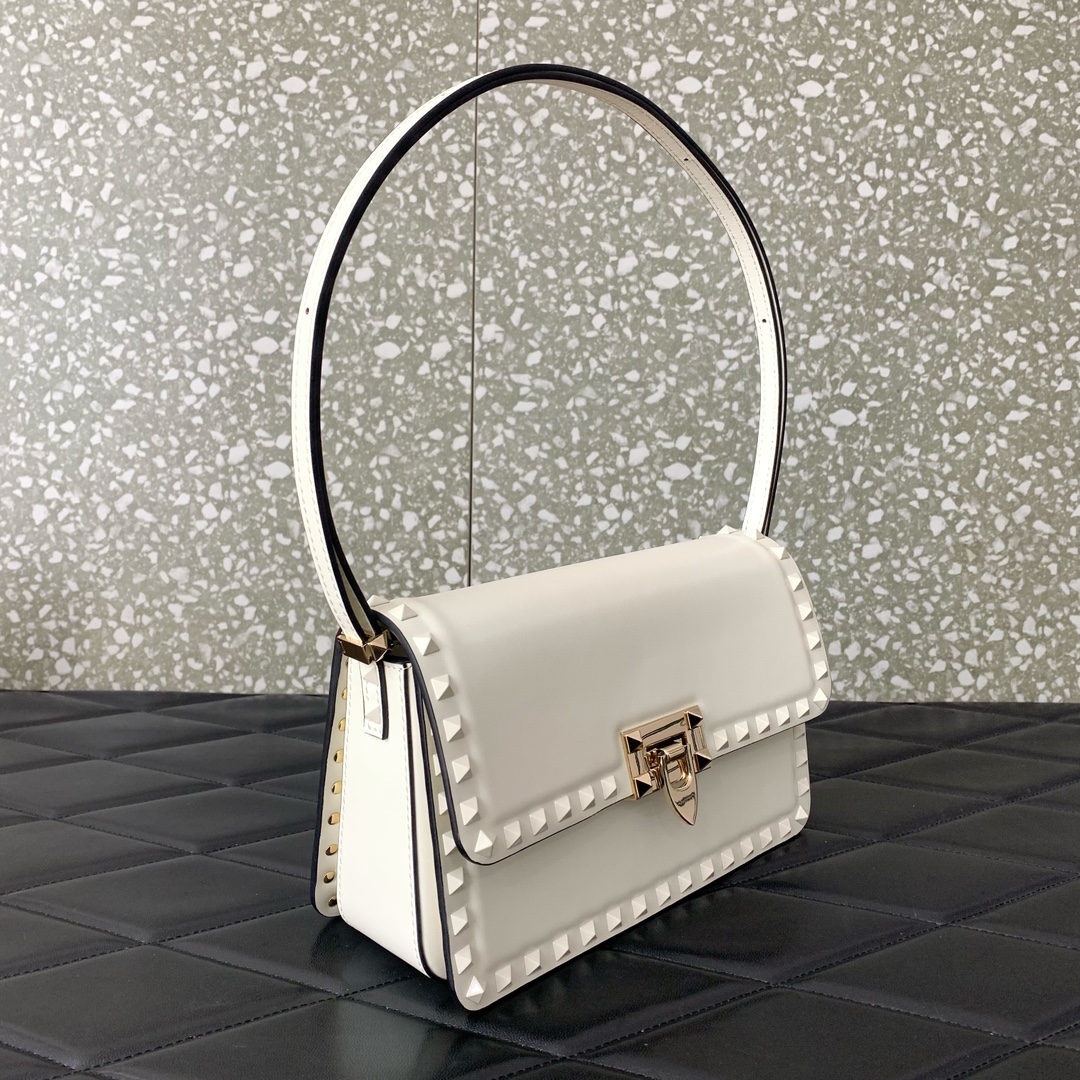 Valentino Garavani Rockstud Big Shoulder Bag in Ivory Smooth Leather